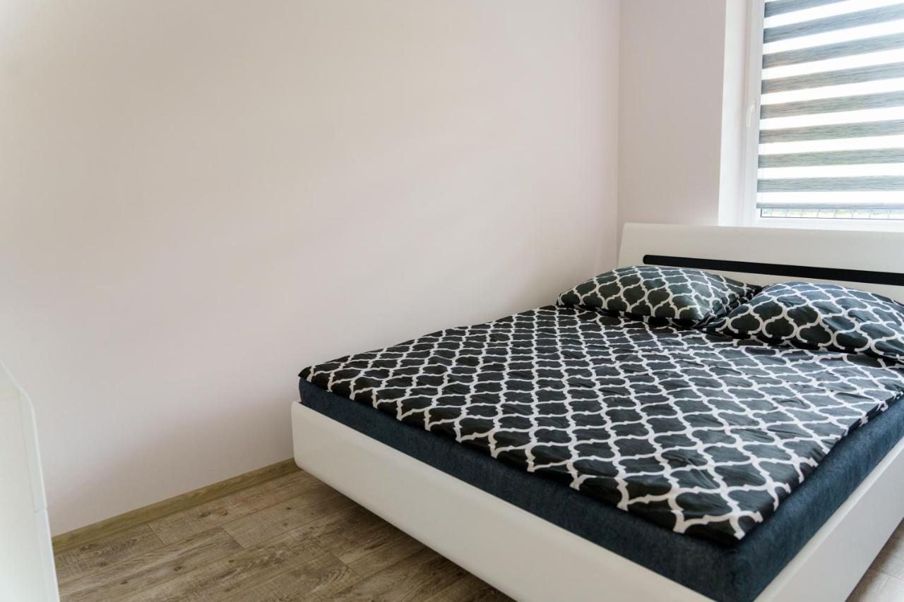 Апартаменти Apartament III Przy Ekomarinie Гіжицько Екстер'єр фото